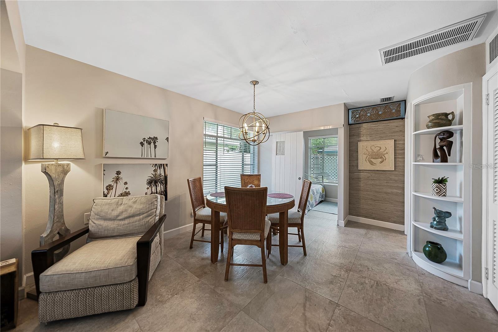 DON CE-SAR PLACE - Residential Income