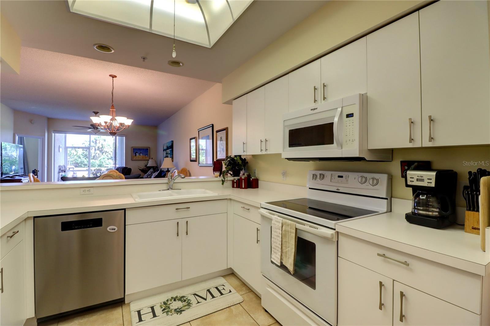 HERITAGE OAKS GOLF & COUNTRY CLUB - Residential