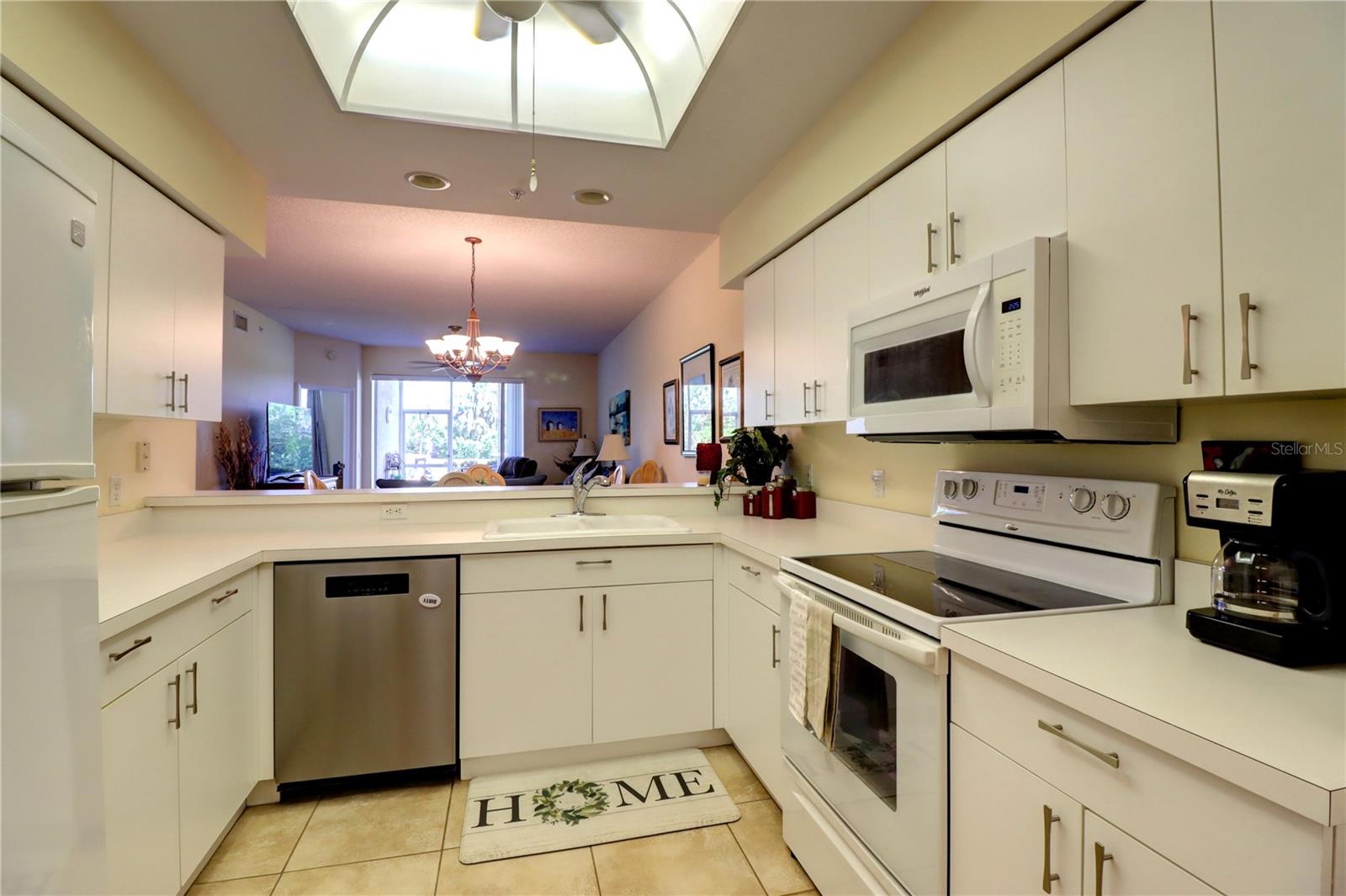 HERITAGE OAKS GOLF & COUNTRY CLUB - Residential