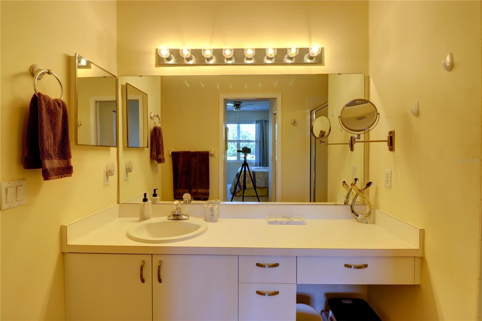 HERITAGE OAKS GOLF & COUNTRY CLUB - Residential