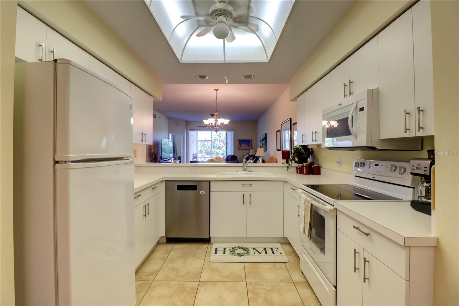 HERITAGE OAKS GOLF & COUNTRY CLUB - Residential