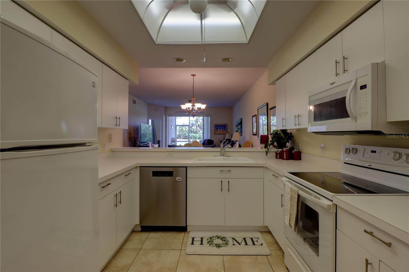 HERITAGE OAKS GOLF & COUNTRY CLUB - Residential