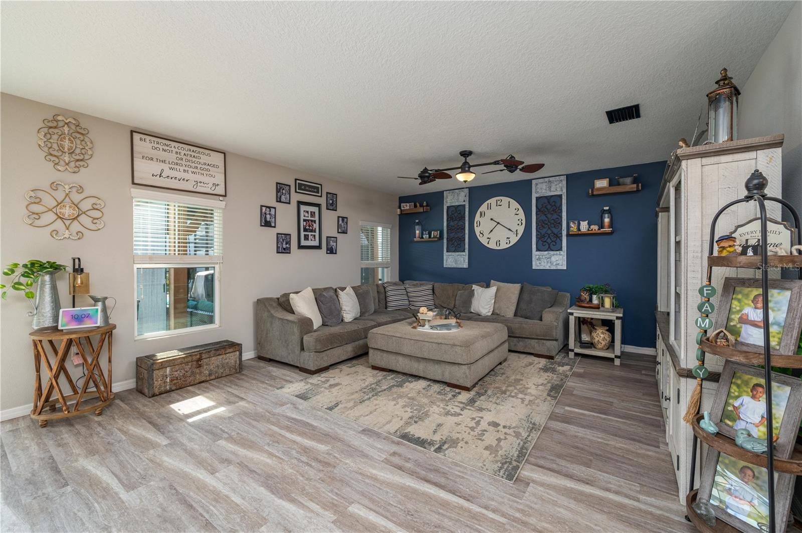 1517 AXEL CIRCLE