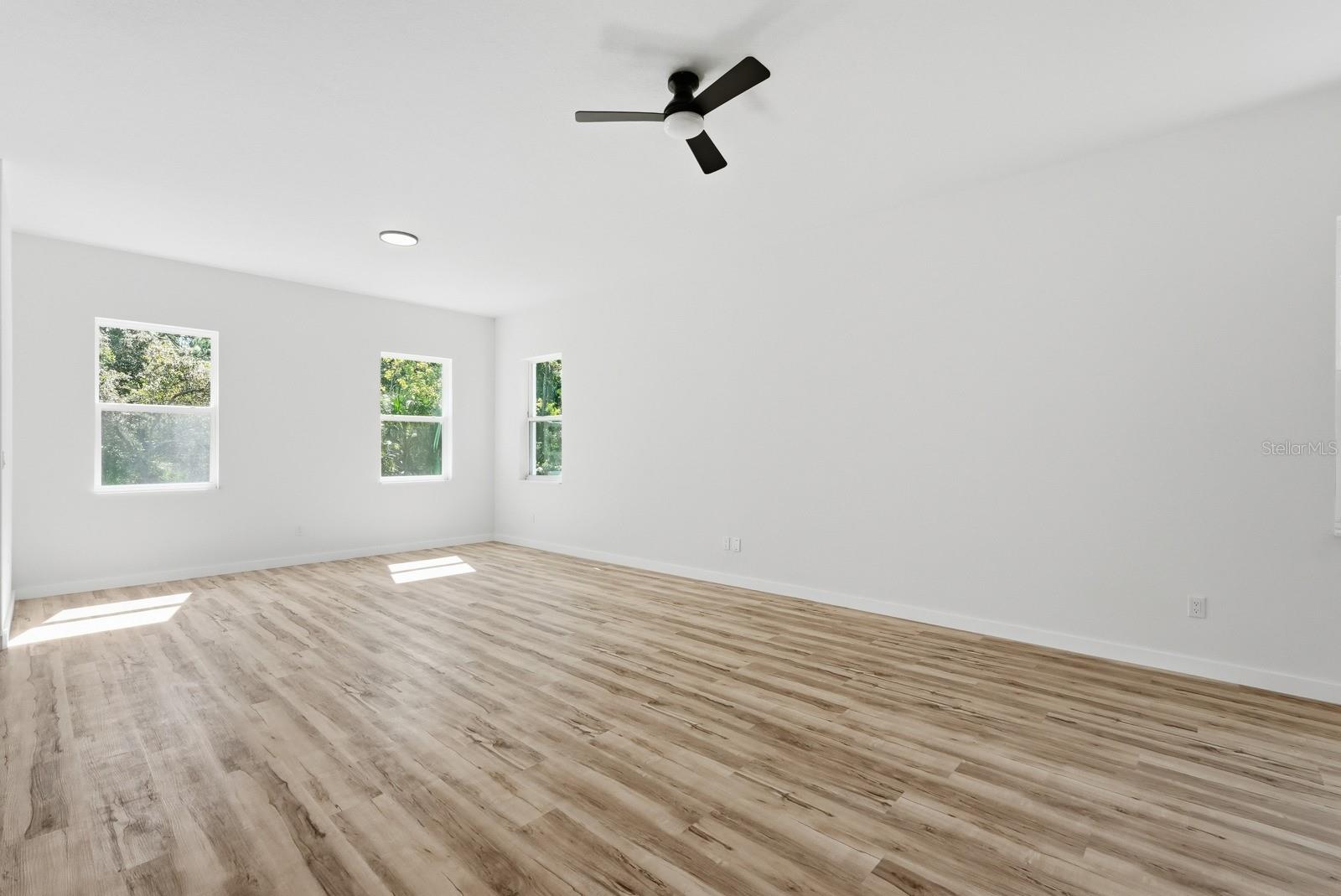 FOREST GROVE BUS CENTER - Residential Income