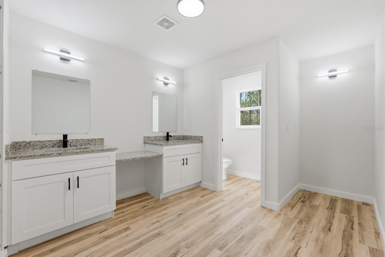 FOREST GROVE BUS CENTER - Residential Income