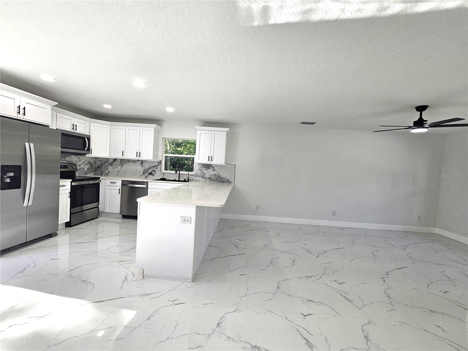 LACOOCHEE WEEMS ADD - Residential