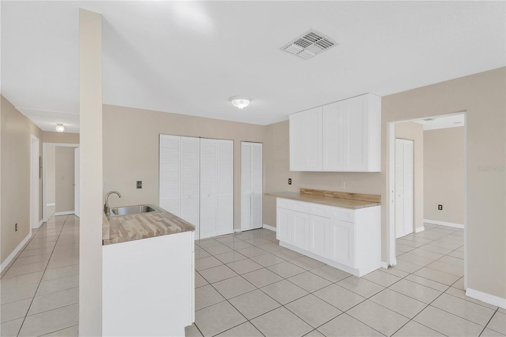 Photo of 808 1st Avenue NE, Ruskin, FL 33570 (MLS # TB8416419)