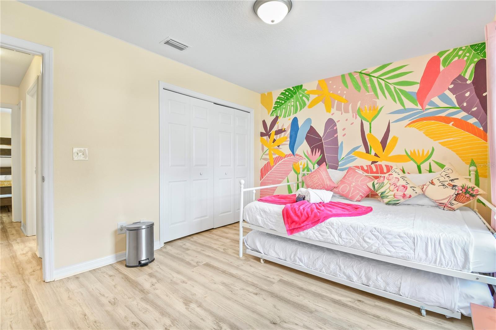 CURLEW CITY - Residential