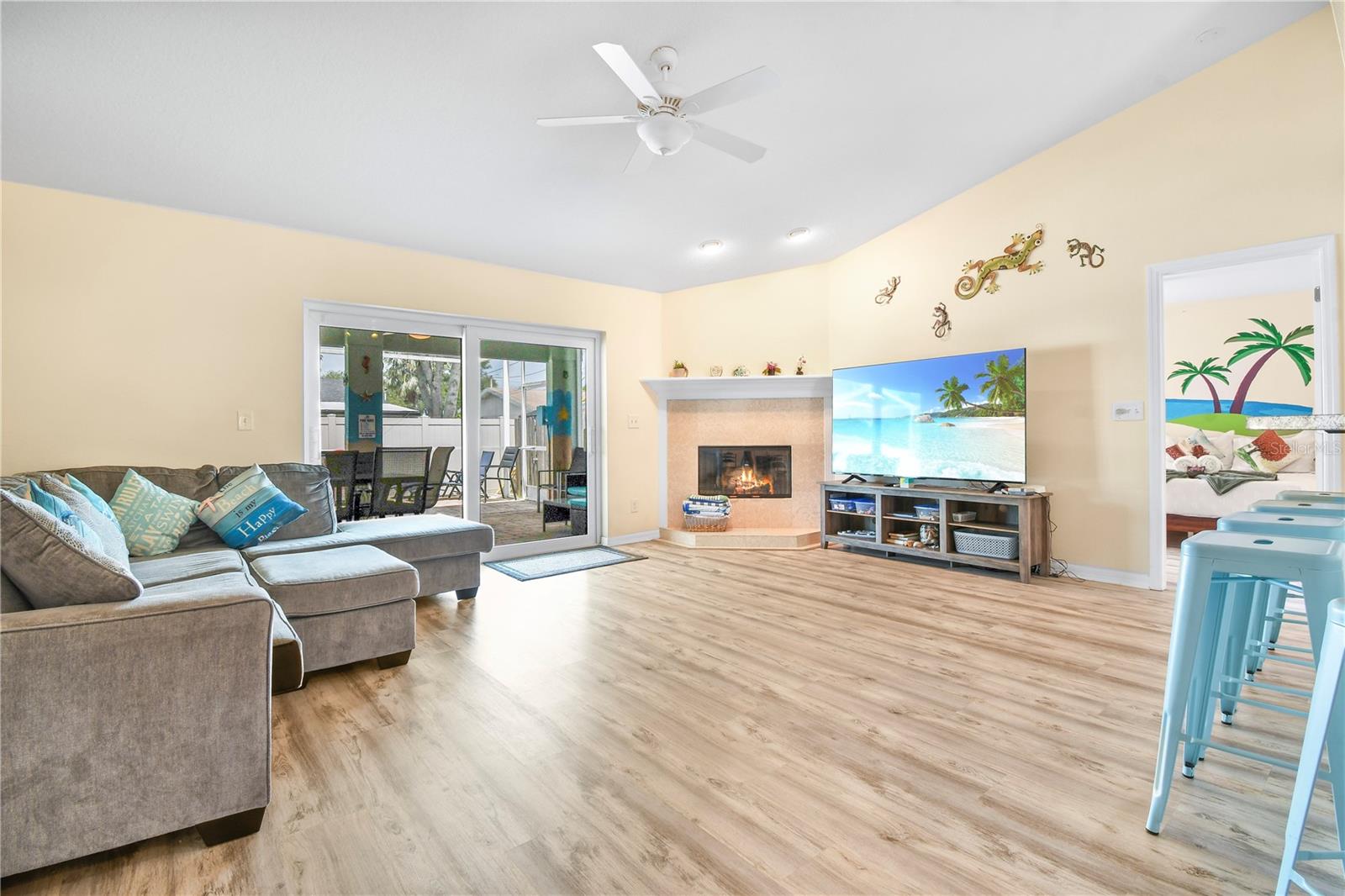 CURLEW CITY - Residential