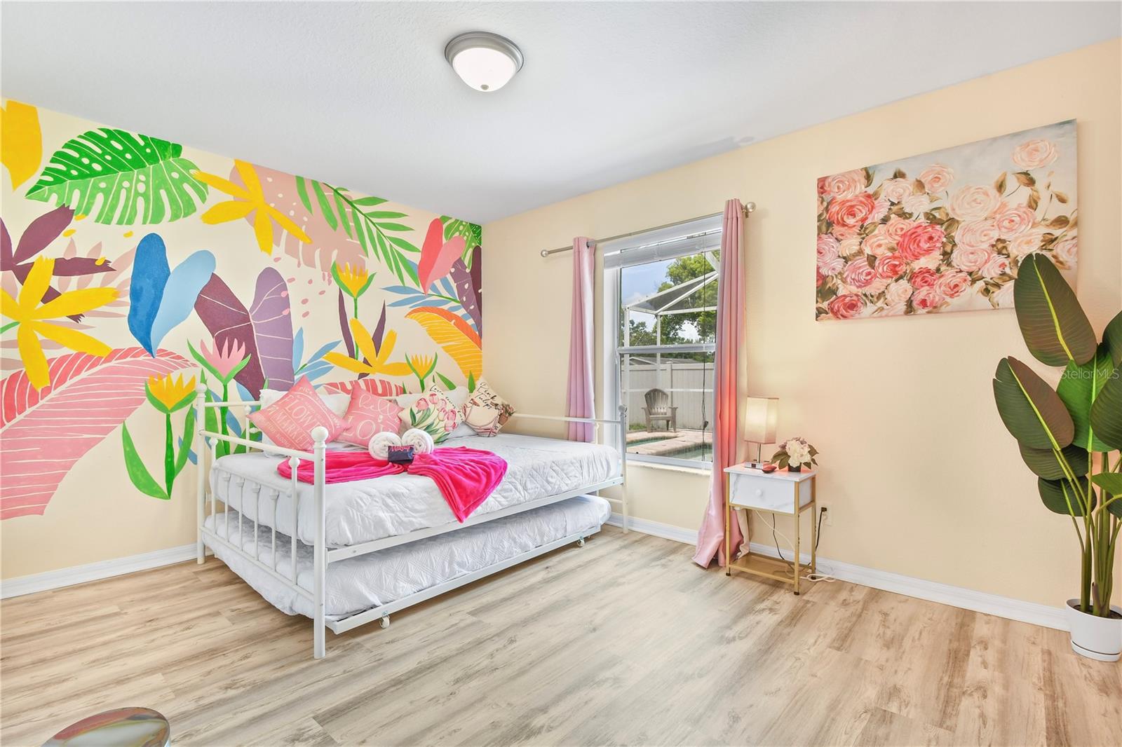 CURLEW CITY - Residential