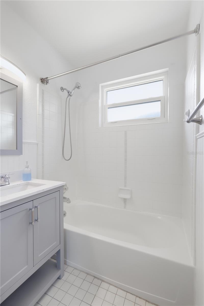 SHERMANS S 01/2 BLK 132 DELAND - Residential Lease