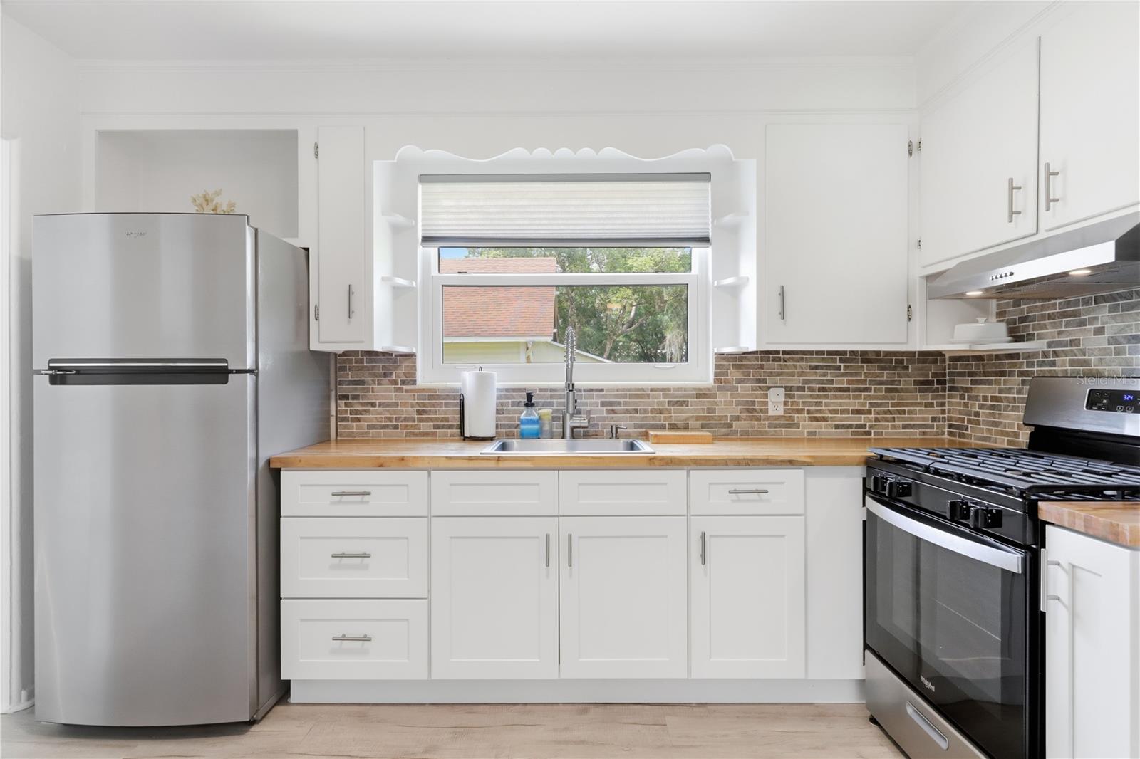 SHERMANS S 01/2 BLK 132 DELAND - Residential Lease