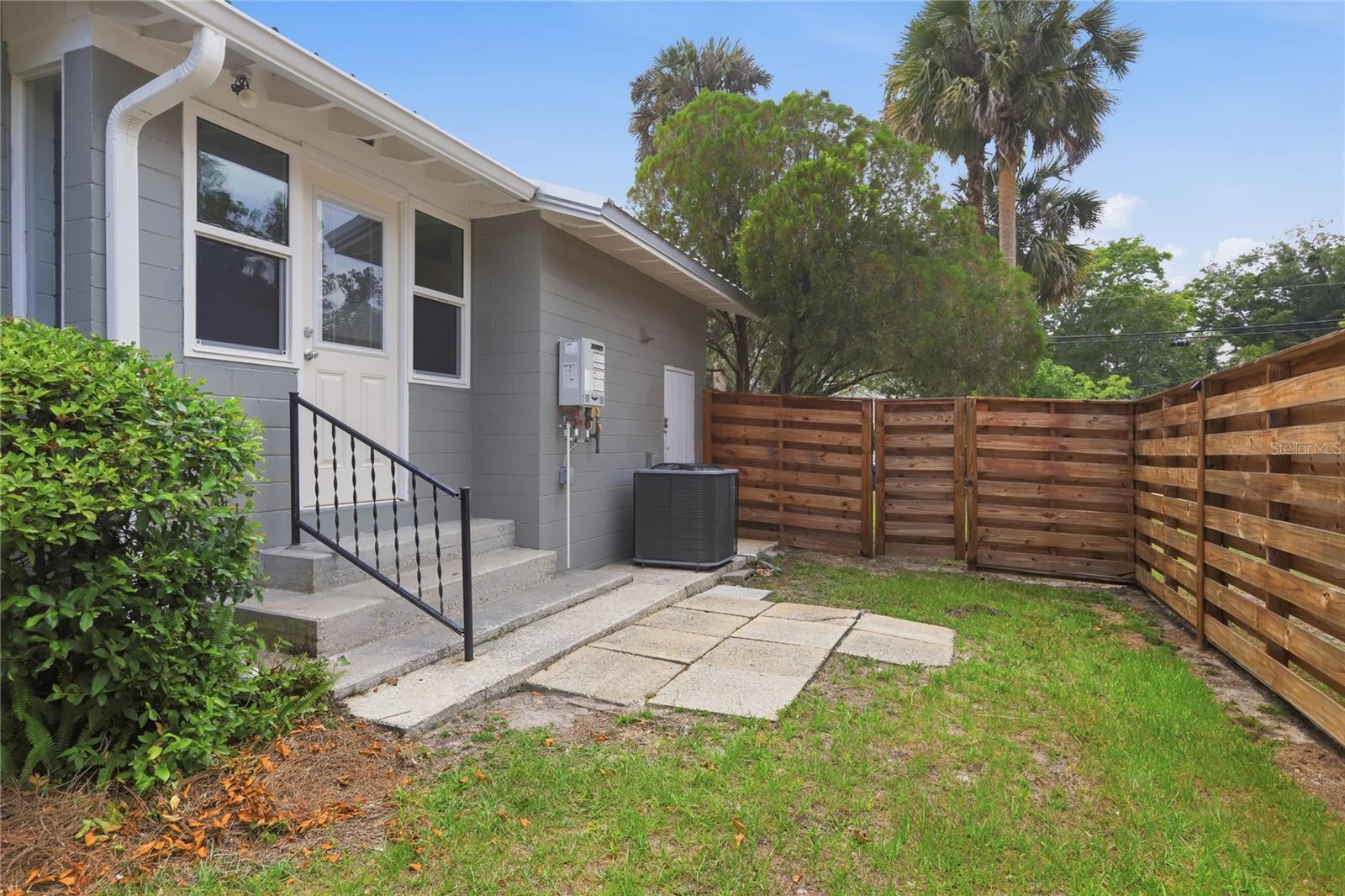 SHERMANS S 01/2 BLK 132 DELAND - Residential Lease