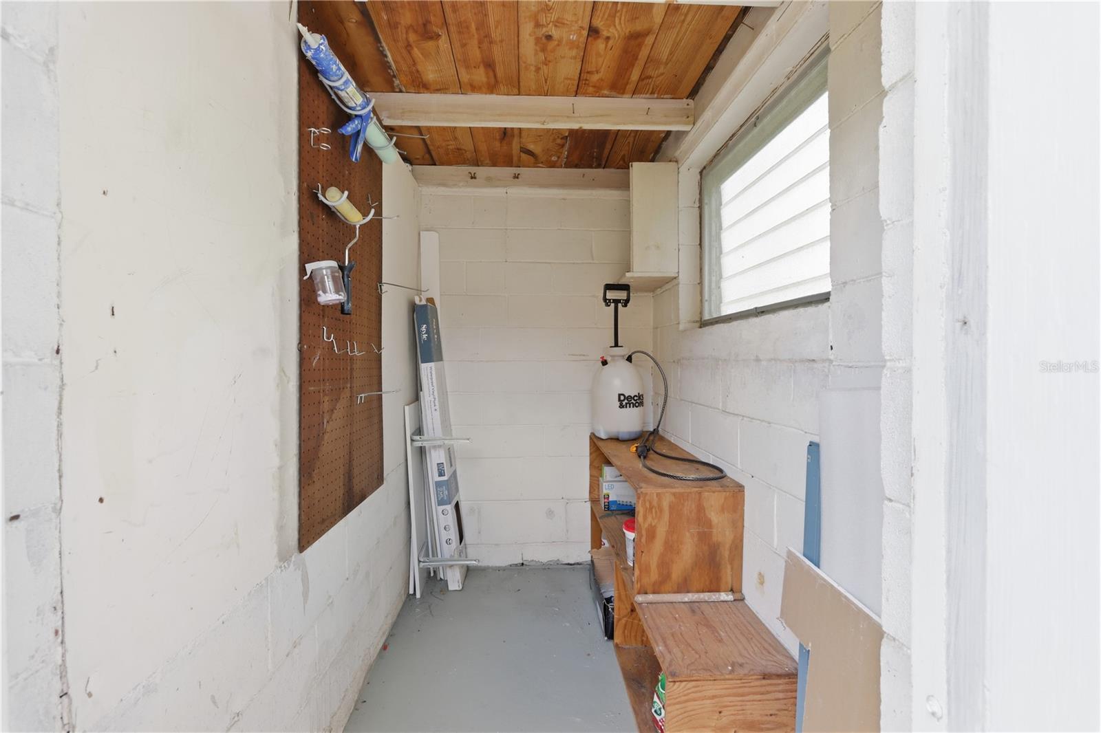 SHERMANS S 01/2 BLK 132 DELAND - Residential Lease