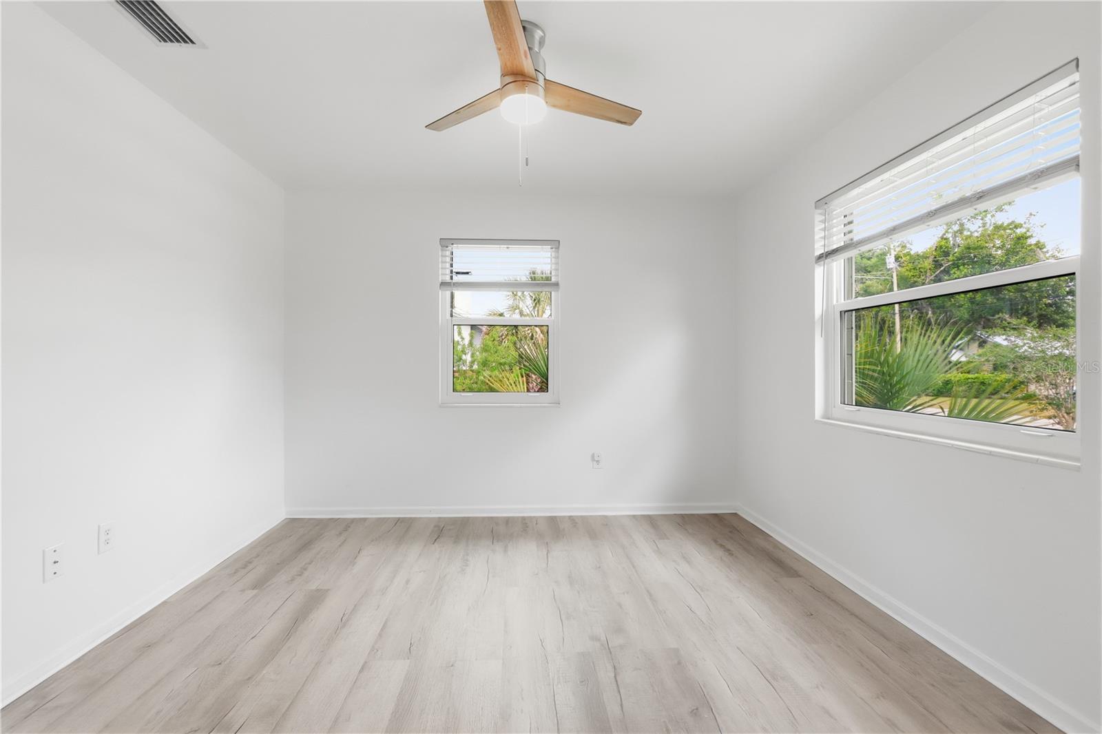 SHERMANS S 01/2 BLK 132 DELAND - Residential Lease