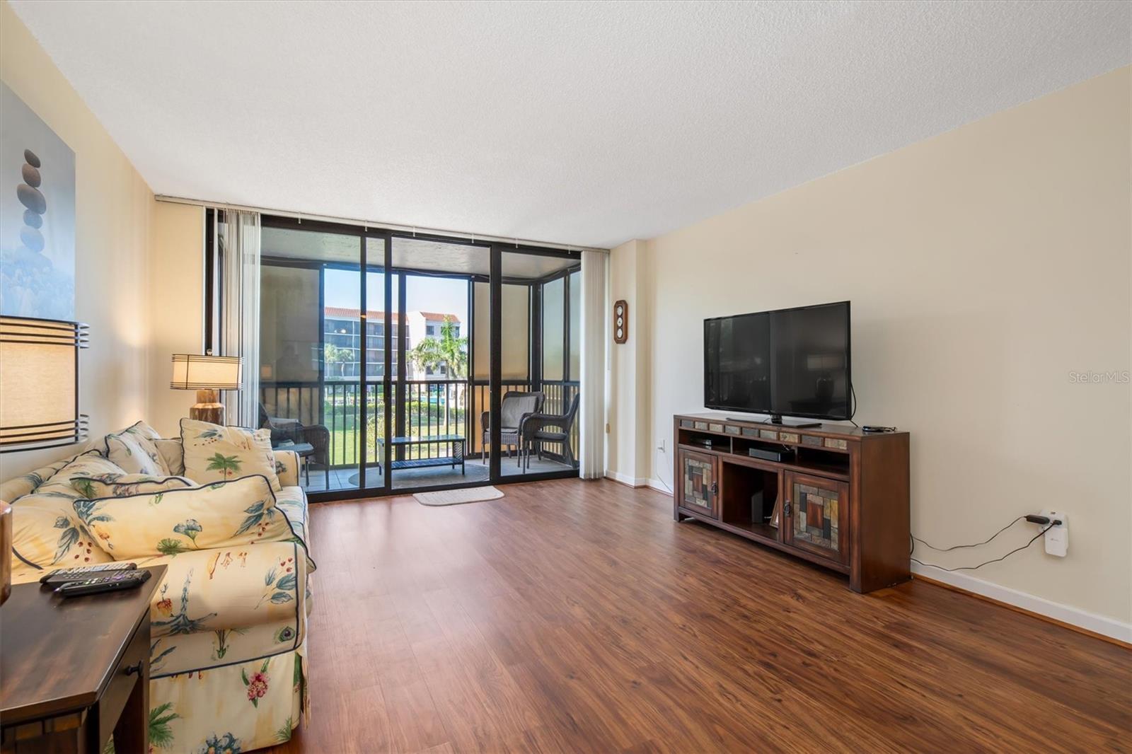 EMERALD POINTE PH 01 - Residential