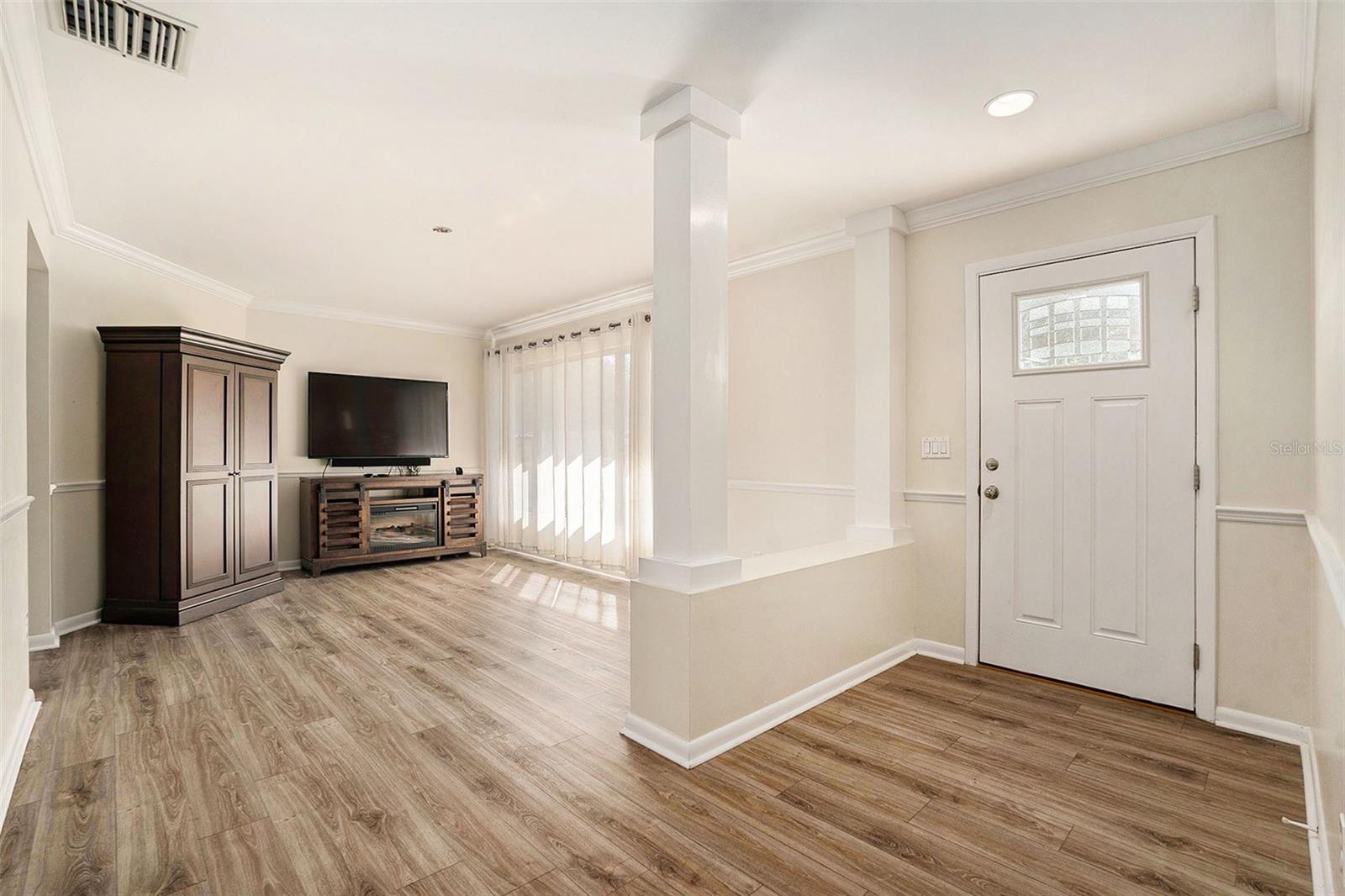 10910 CARROLLWOOD DRIVE