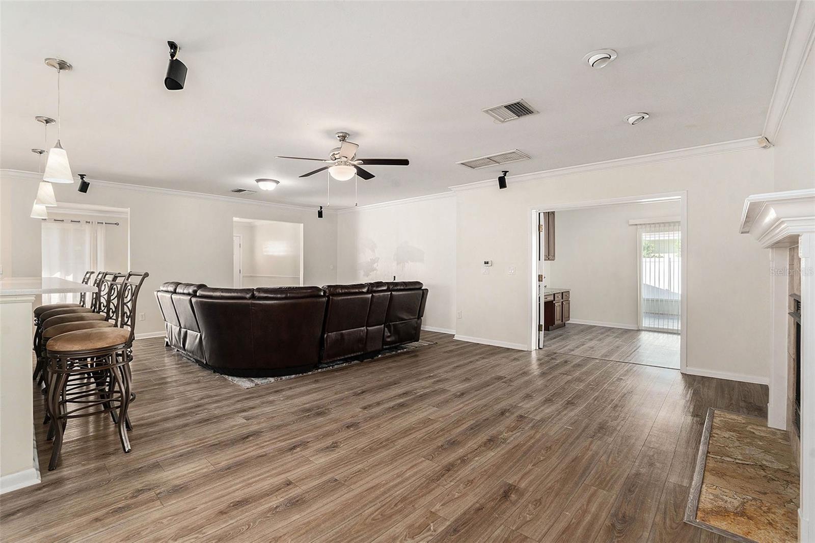 CARROLLWOOD SUB UNIT 1 - Residential