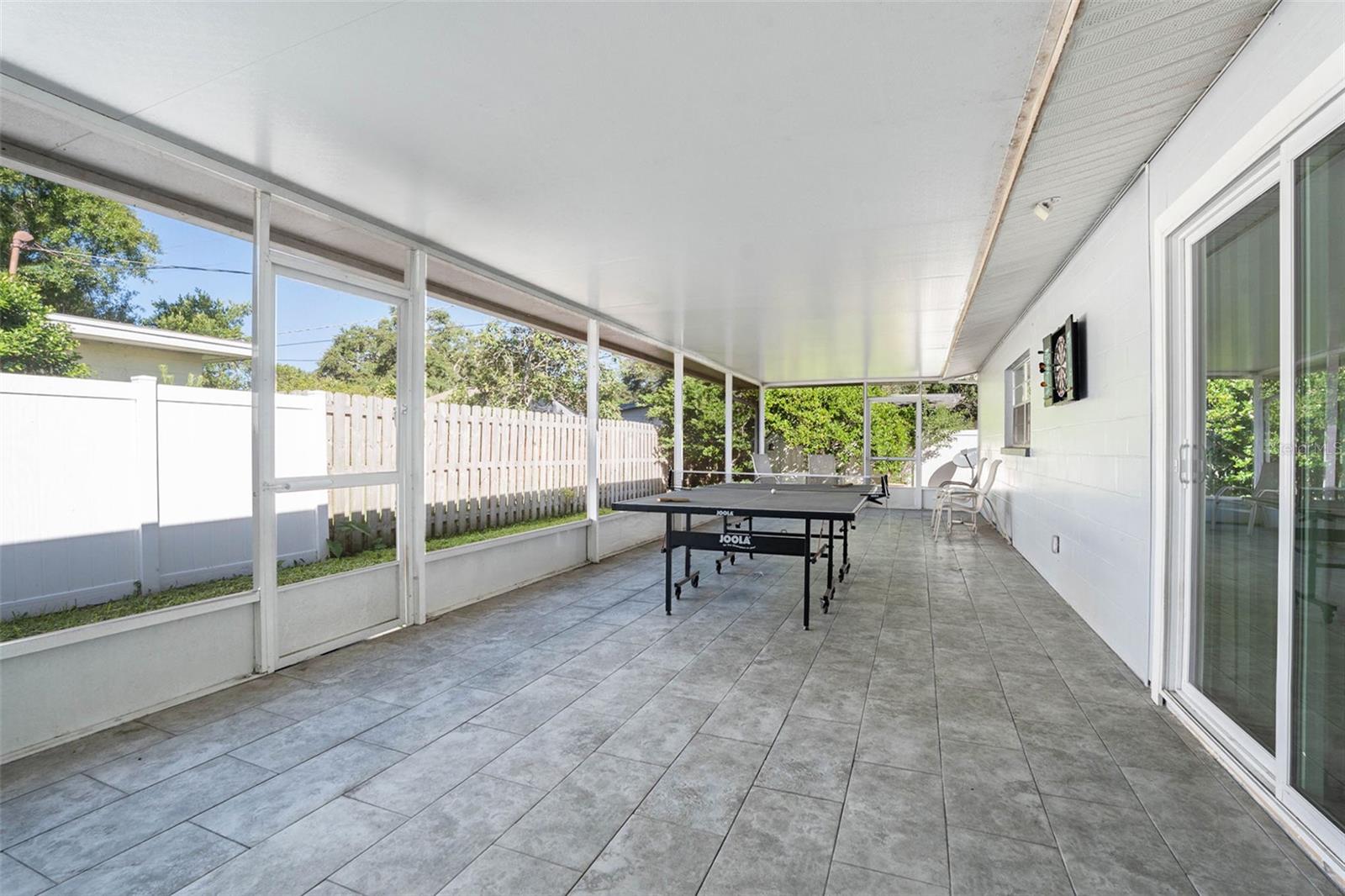 CARROLLWOOD SUB UNIT 1 - Residential