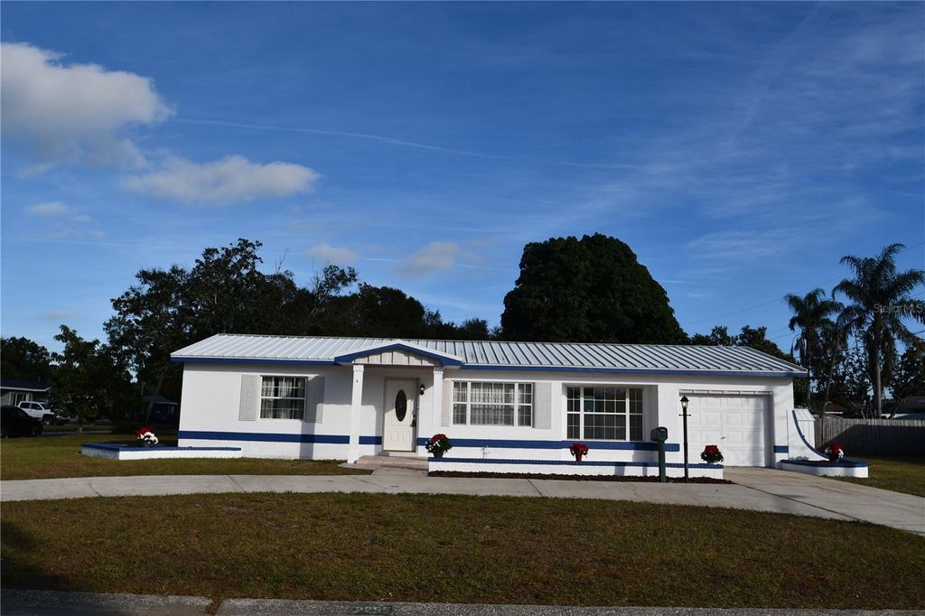 Photo of 2255 Leslee Lake Drive N, St Petersburg, FL 33713 (MLS # TB8452050)