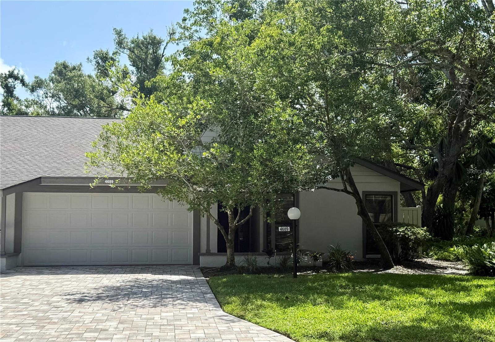 4689 OAK FOREST DRIVE E 1