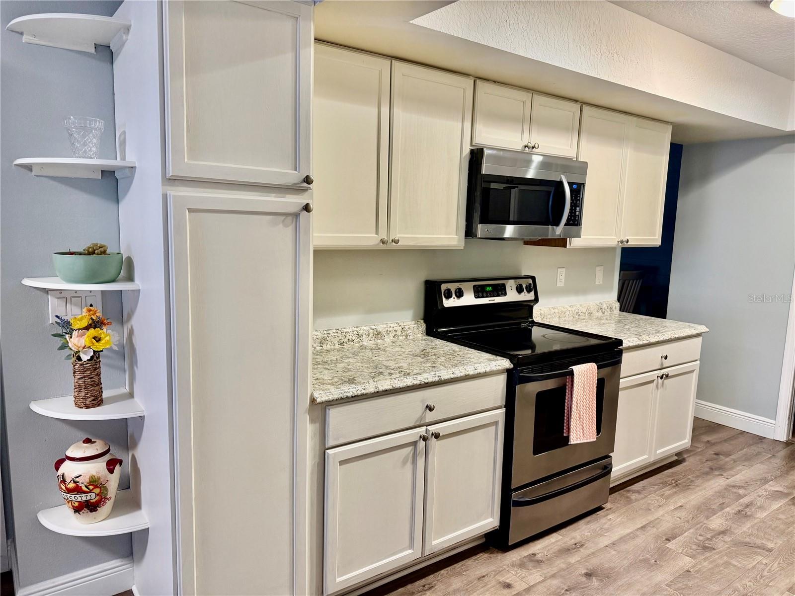 OAK FOREST VILLAS - Residential