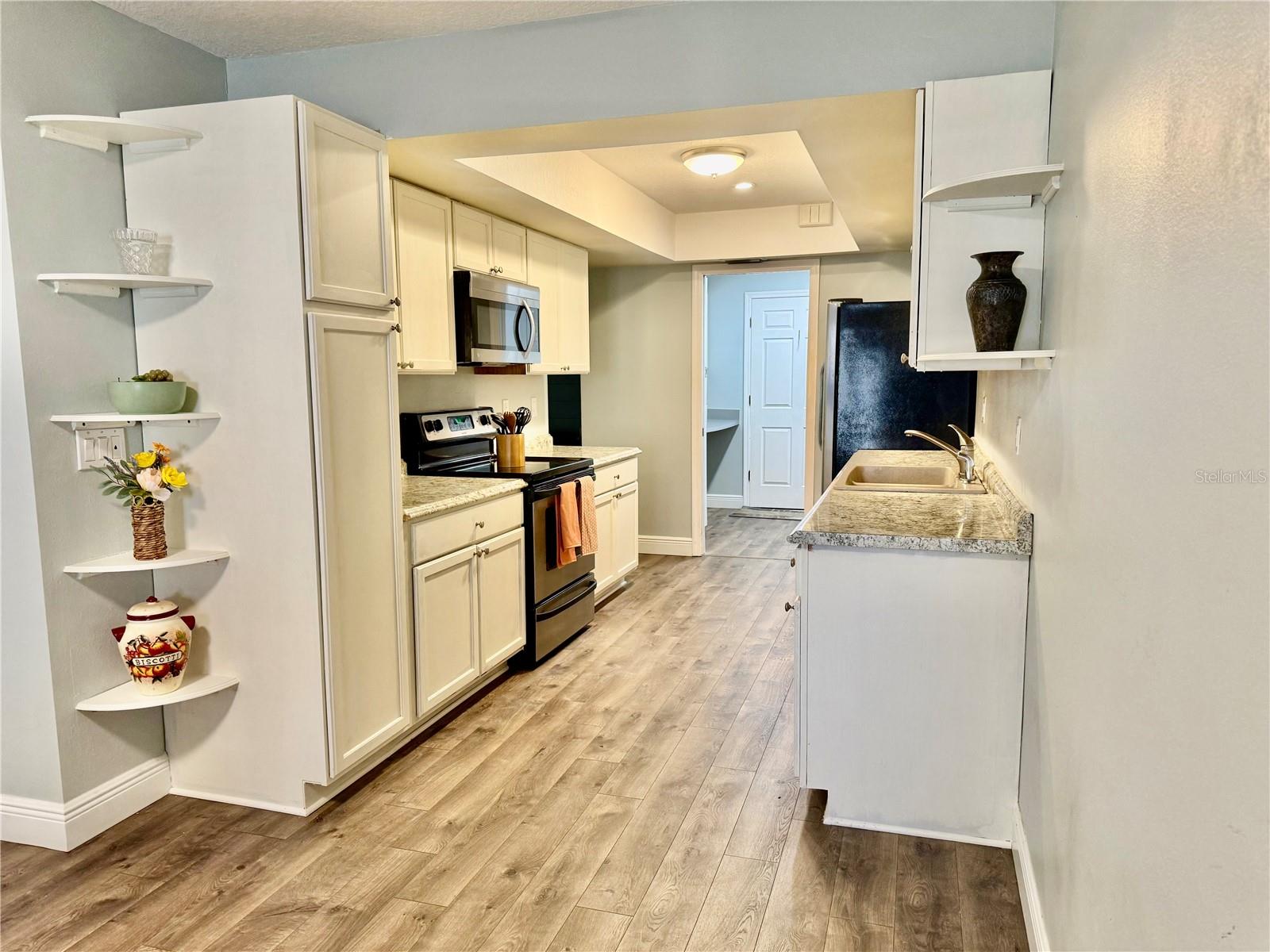 OAK FOREST VILLAS - Residential