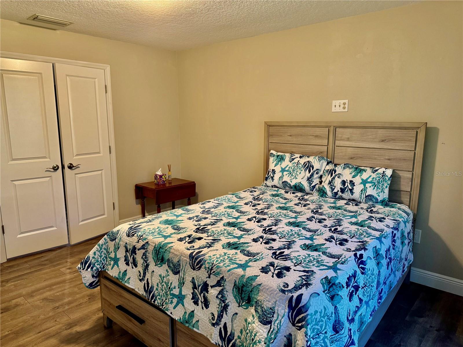 OAK FOREST VILLAS - Residential