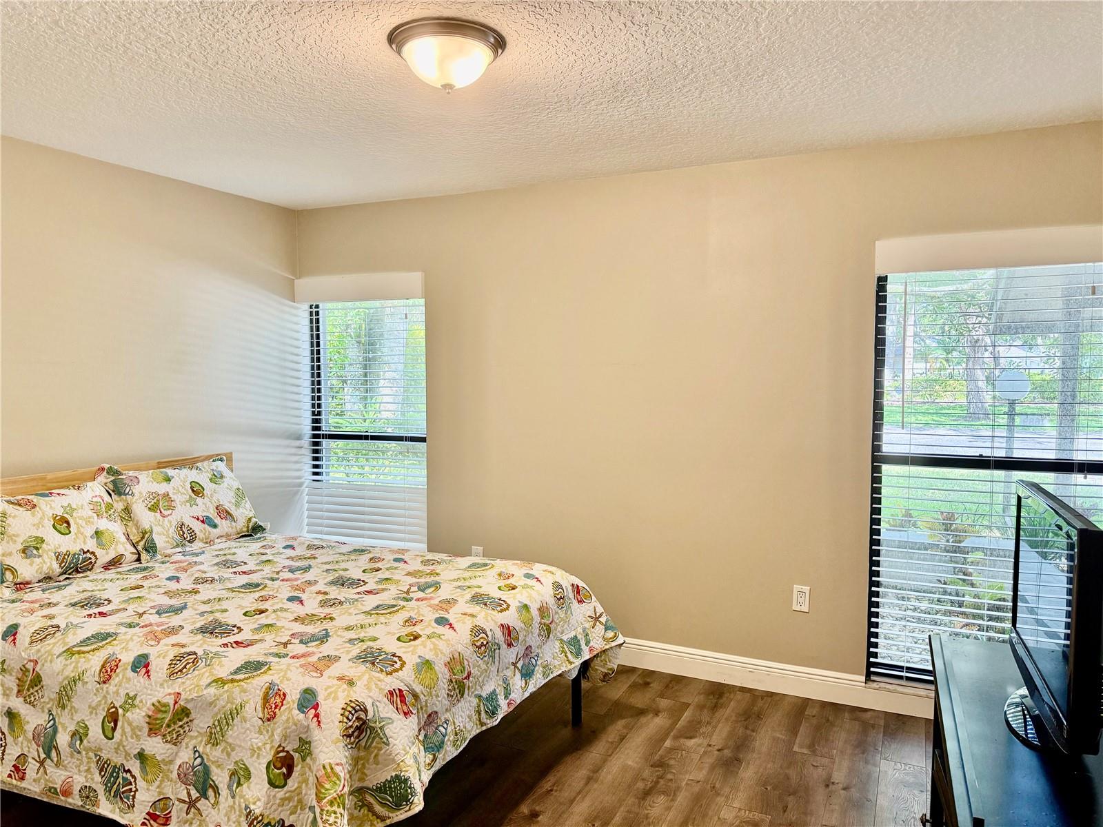 OAK FOREST VILLAS - Residential