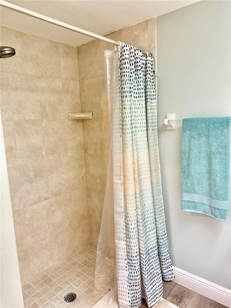 OAK FOREST VILLAS - Residential