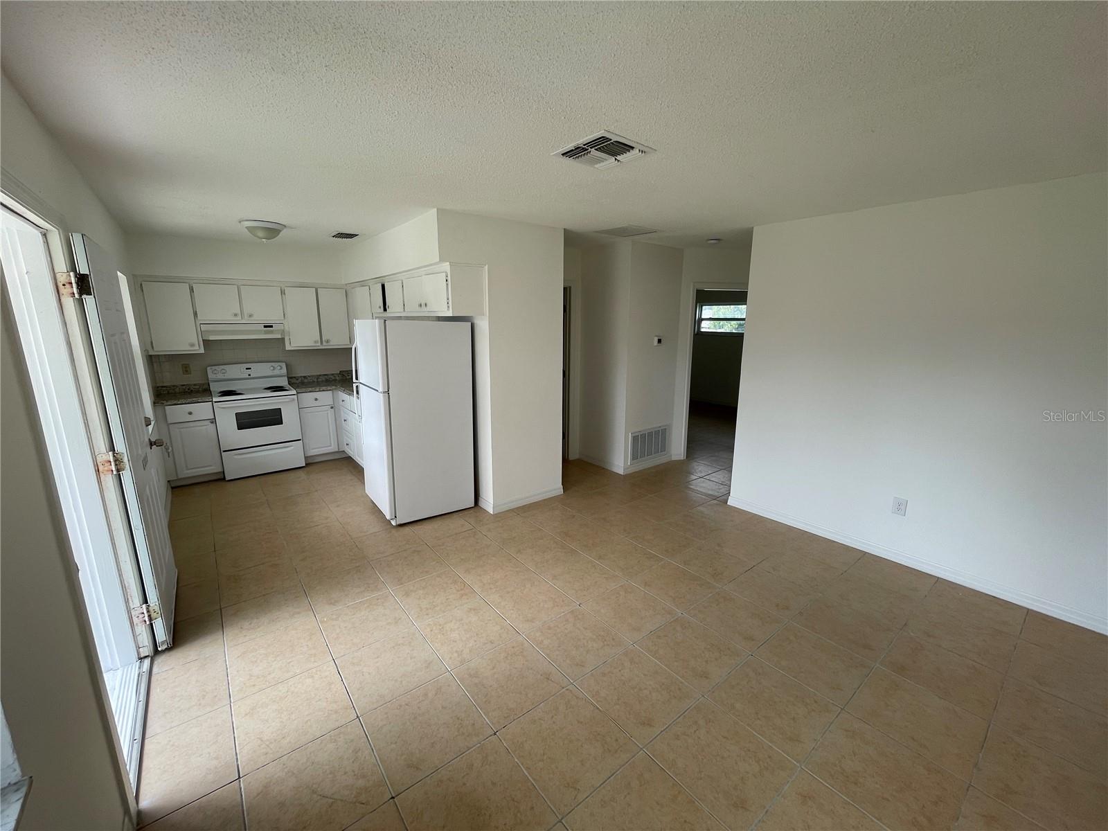 JASMIN COURT SUB - Residential Lease