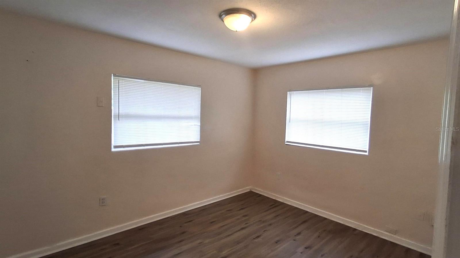 LONDONDERRY HILLS SEC 01 - Residential