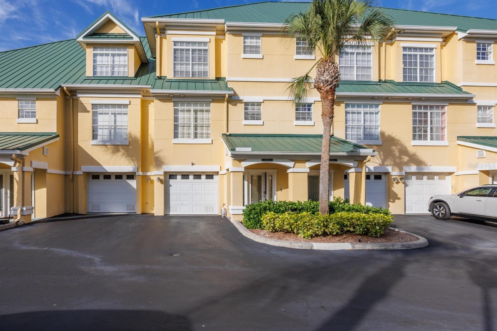 6432 SUNSET BAY CIRCLE