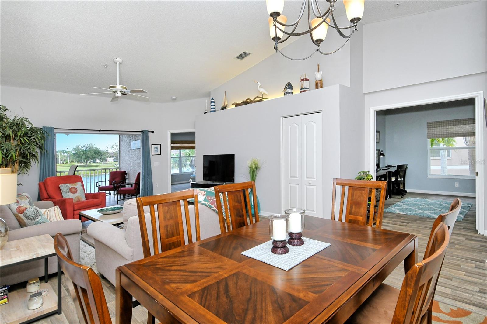 HERITAGE OAKS GOLF & COUNTRY CLUB - Residential