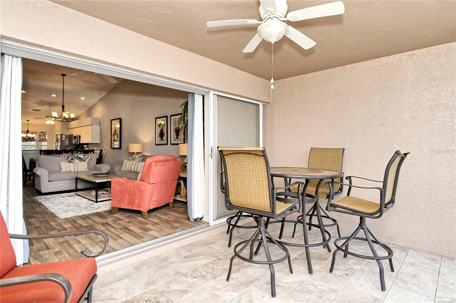 HERITAGE OAKS GOLF & COUNTRY CLUB - Residential