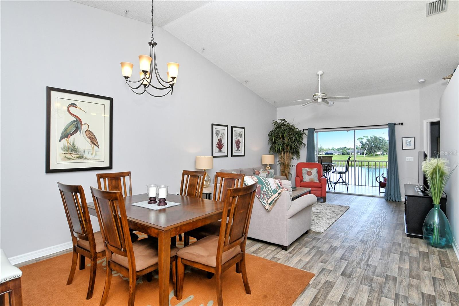 HERITAGE OAKS GOLF & COUNTRY CLUB - Residential