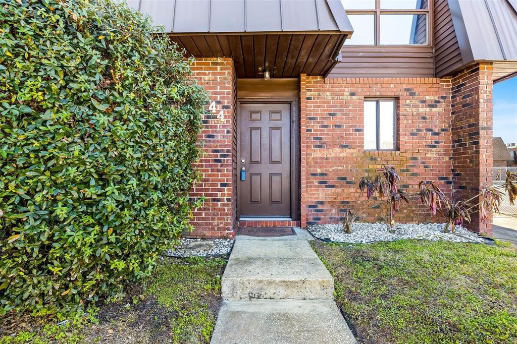 Photo of 1836 N Crystal Lake Drive #44, Lakeland, FL 33801 (MLS # TB8475338)