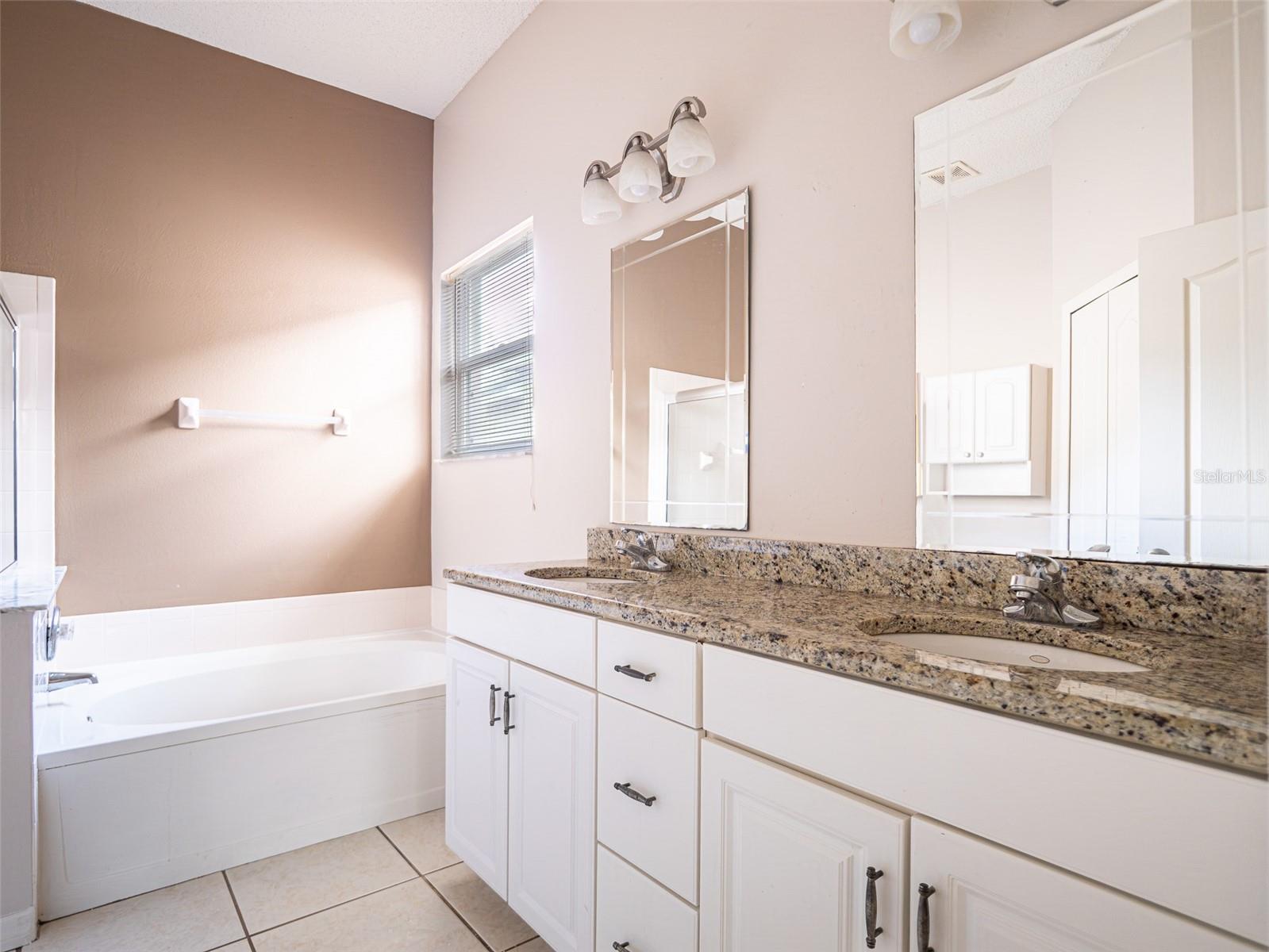 RIVERSIDE AT TWIN RIVERS UN 3A - Residential