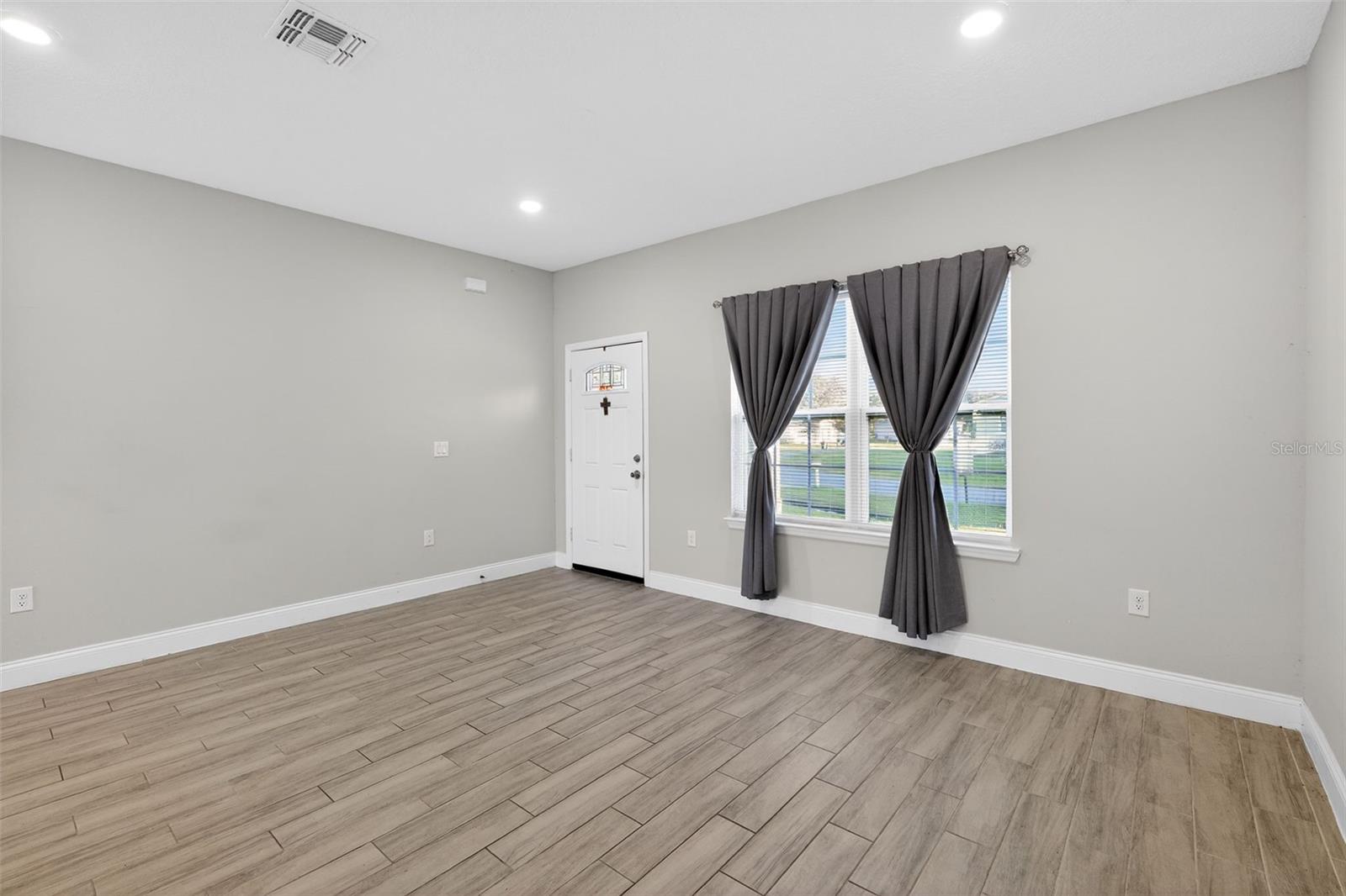 POINCIANA NBRHD 05 NORTH VILLAGE 03 - Residential Lease