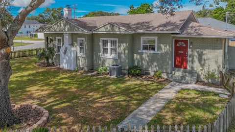 Photo of 4701 Haines Road N, St Petersburg, FL 33714 (MLS # TB8555962)