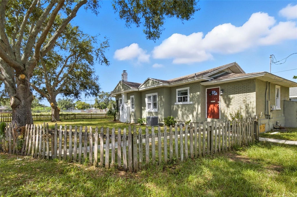 Photo of 4701 Haines Road N, St Petersburg, FL 33714 (MLS # TB8555962)