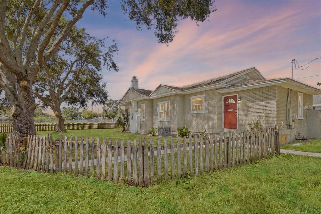 Photo of 4701 Haines Road N, St Petersburg, FL 33714 (MLS # TB8555962)