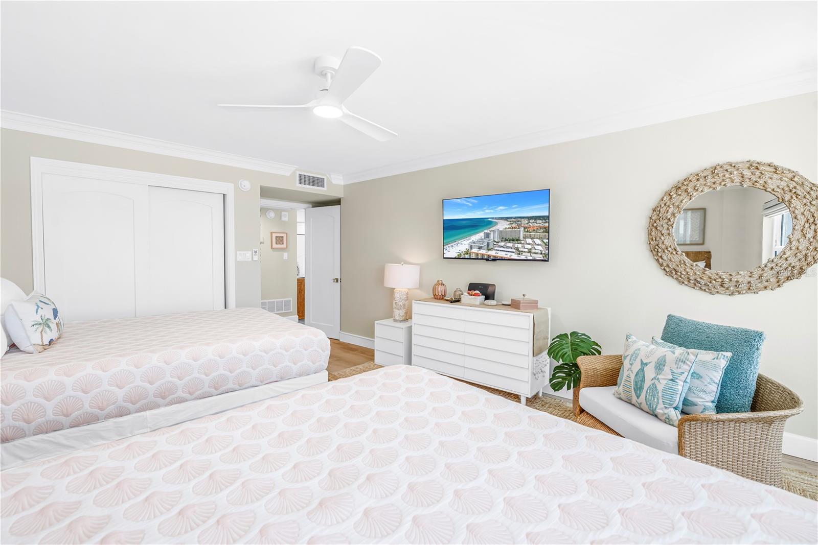 CRYSTAL SANDS 2 - Residential