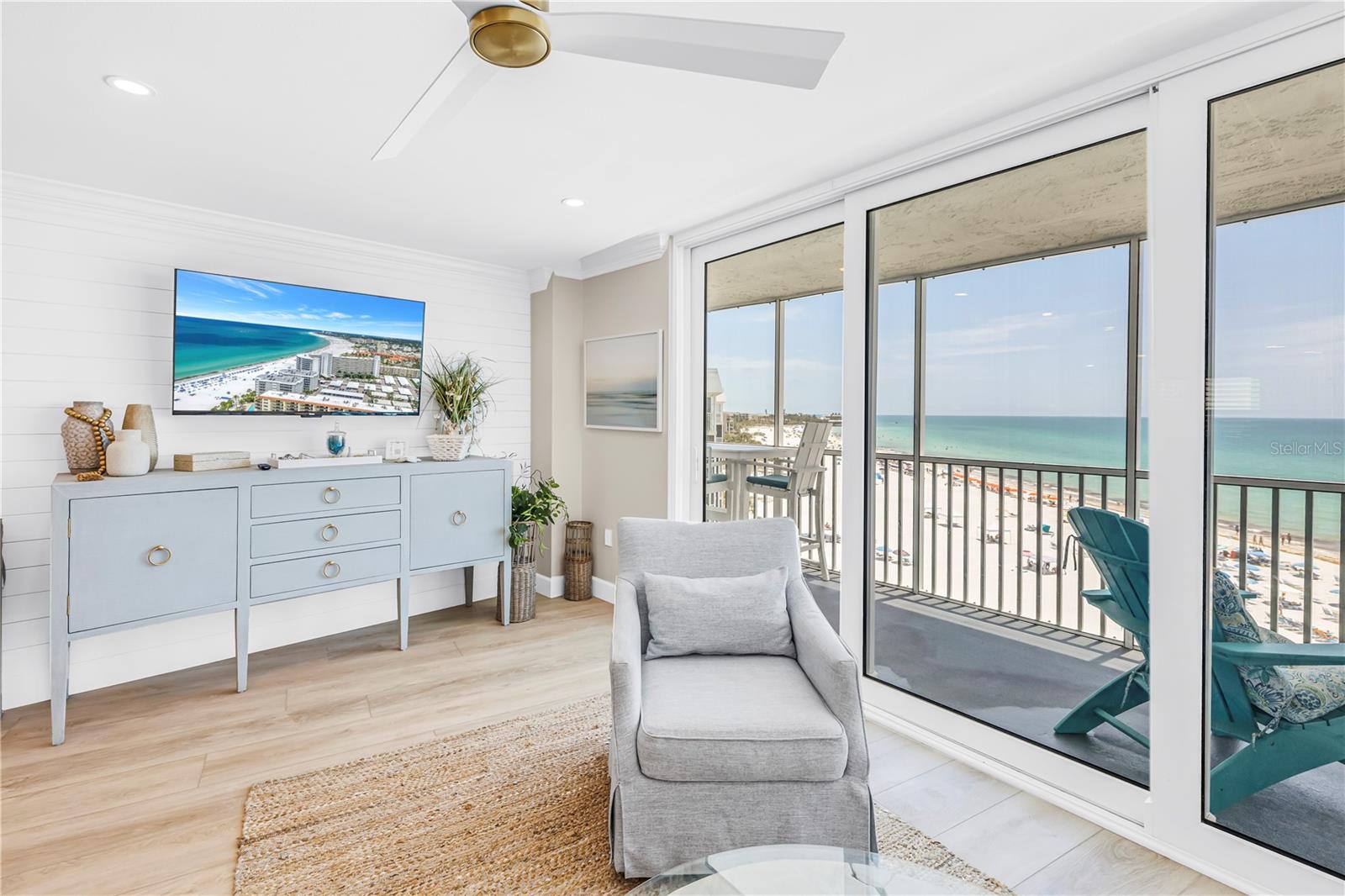 CRYSTAL SANDS 2 - Residential