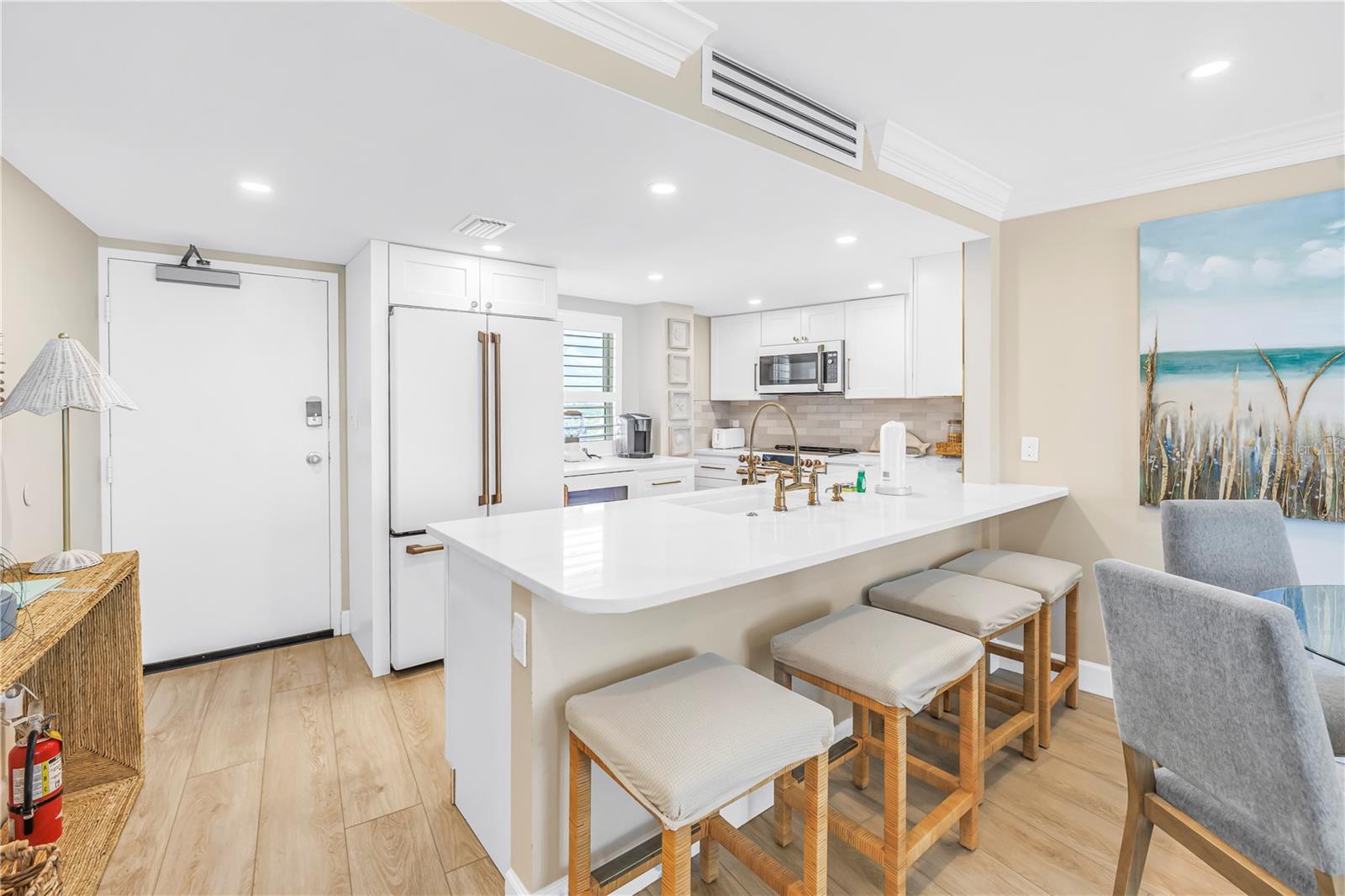 CRYSTAL SANDS 2 - Residential