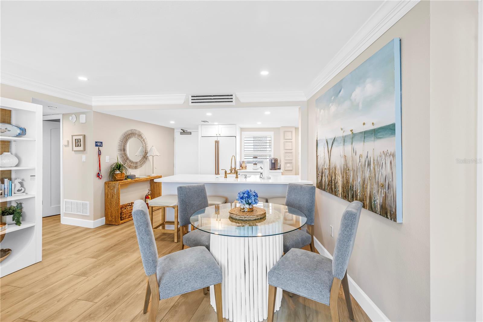 CRYSTAL SANDS 2 - Residential