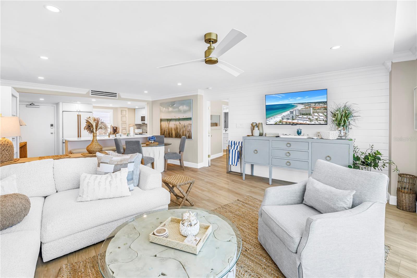 CRYSTAL SANDS 2 - Residential