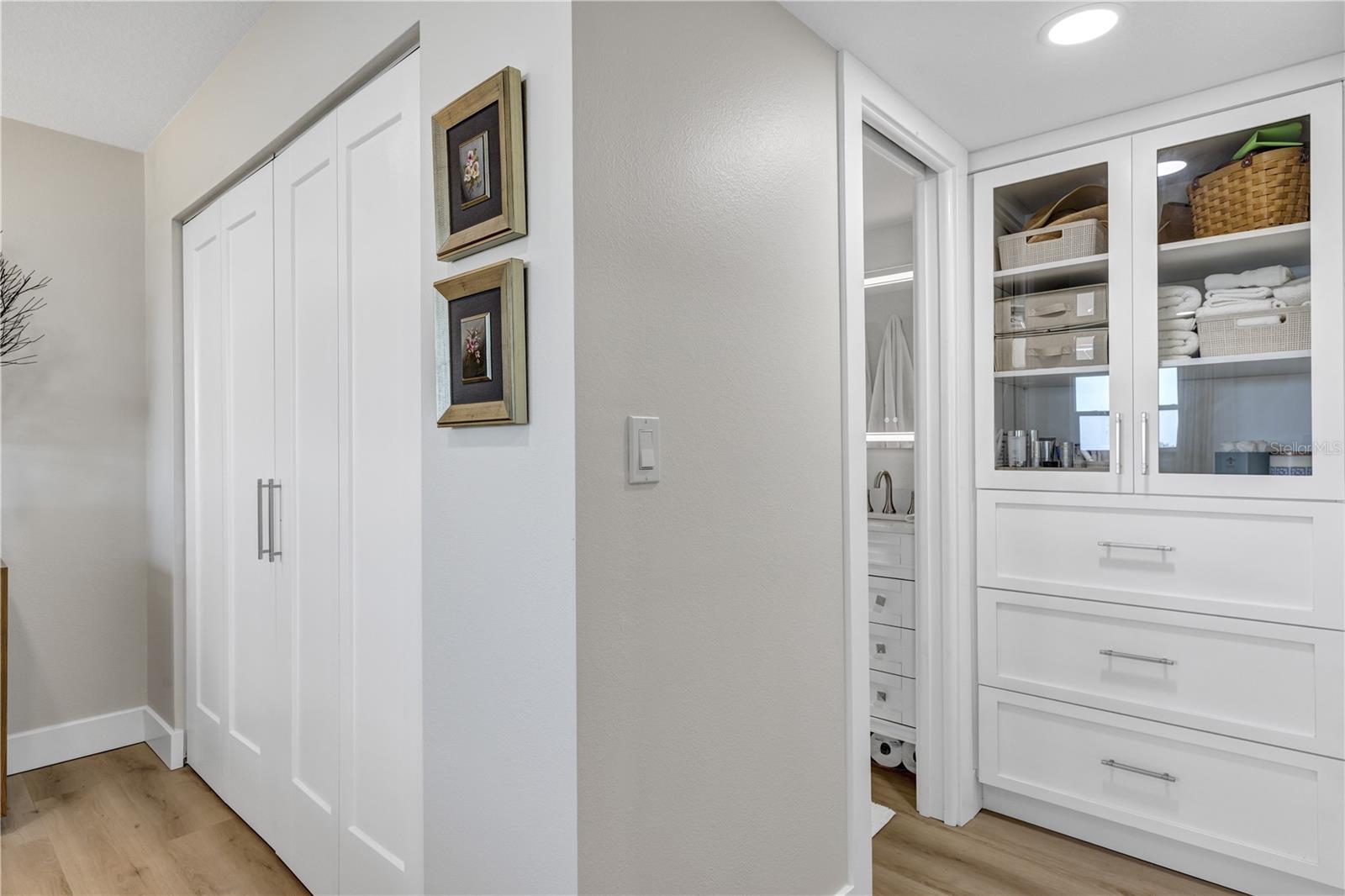 CAPTAINS QUARTERS - Residential