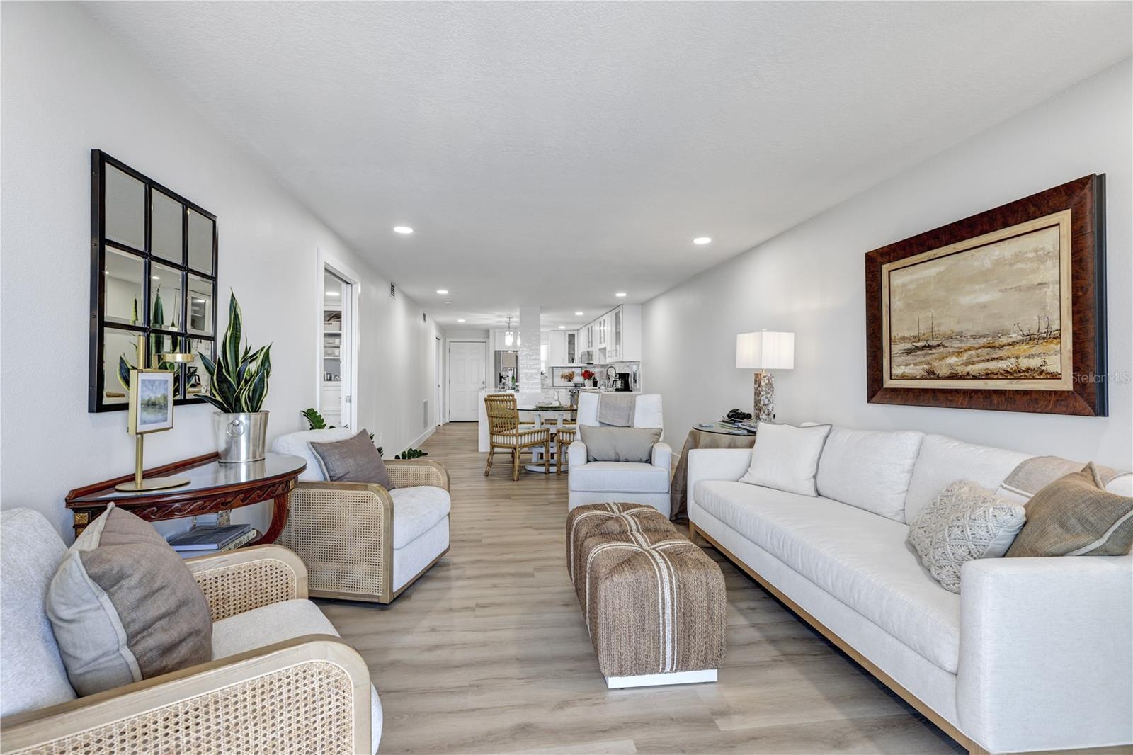 CAPTAINS QUARTERS - Residential