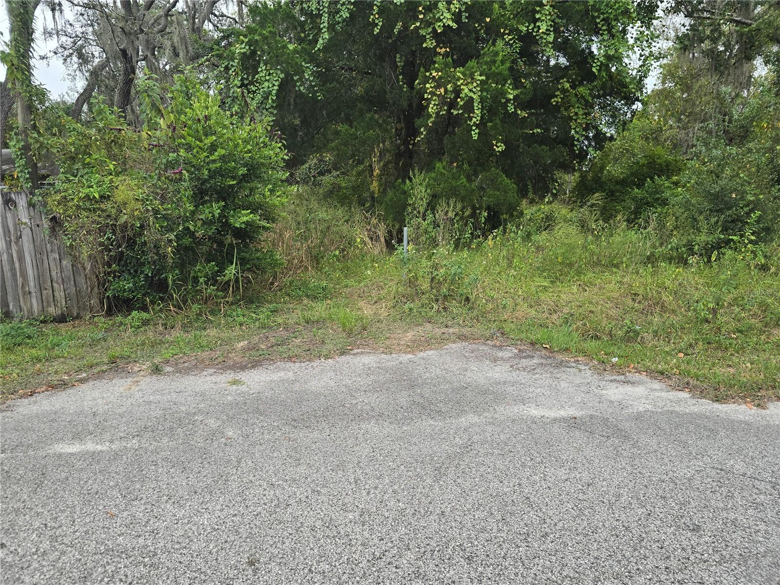 MOON LAKE ESTATES - Land